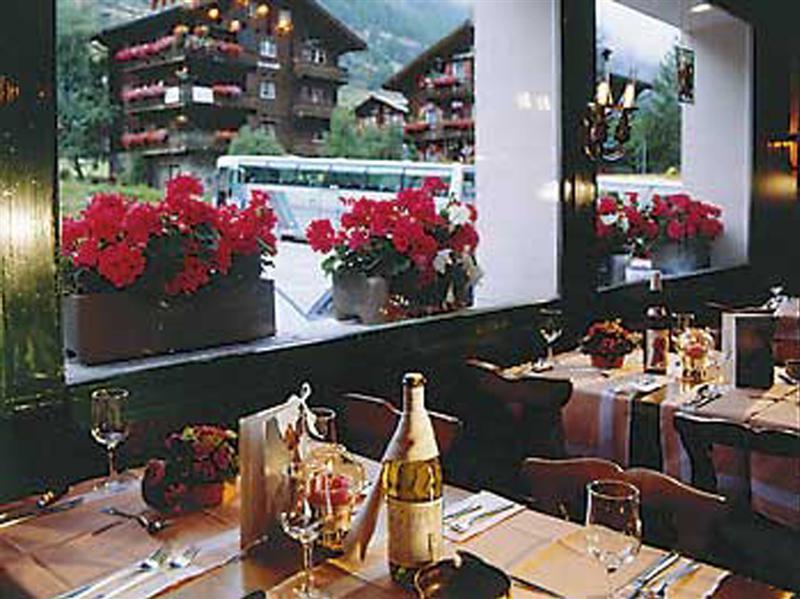 Matterhorn Inn Täsch Restaurante foto